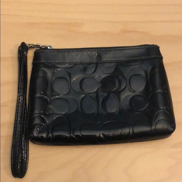 Coach Handbags - Coach Wristlet Coach Handbags - Coach Wristlet